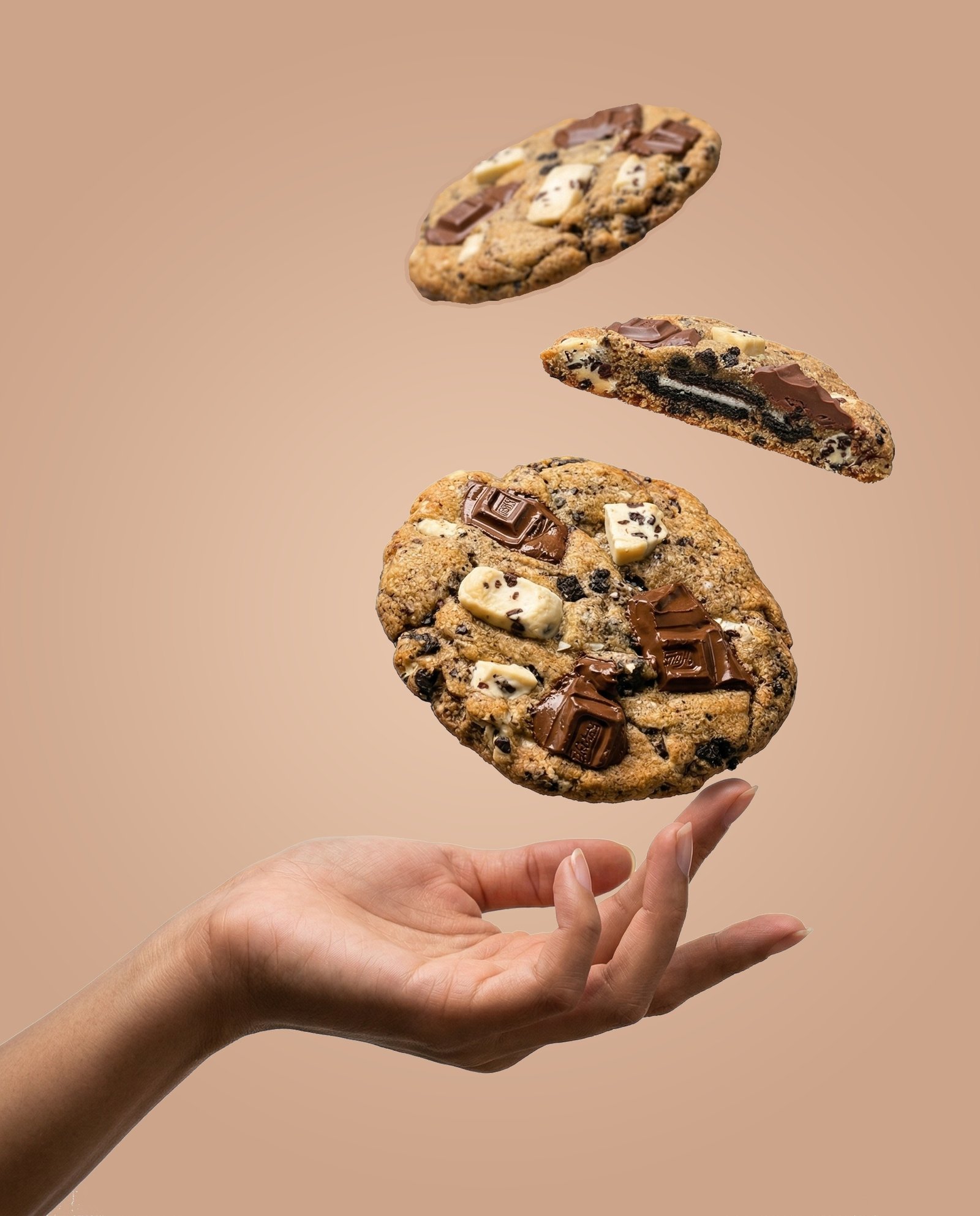 Cookies & Cream Chocolate Chunk Cookie ft. Oreo® - Image 2